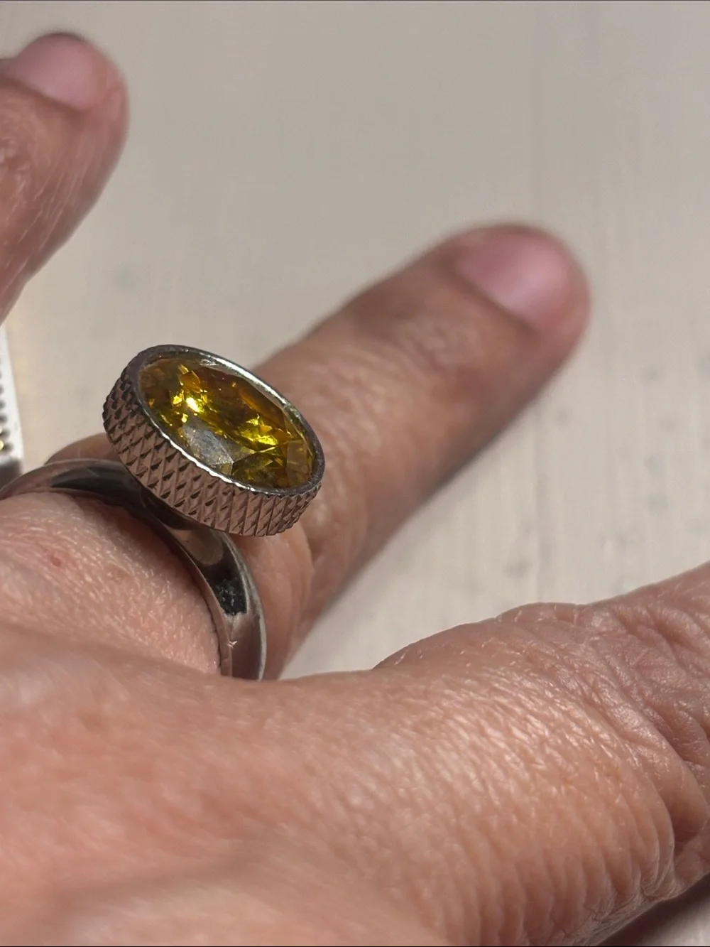 Independent polished silver
